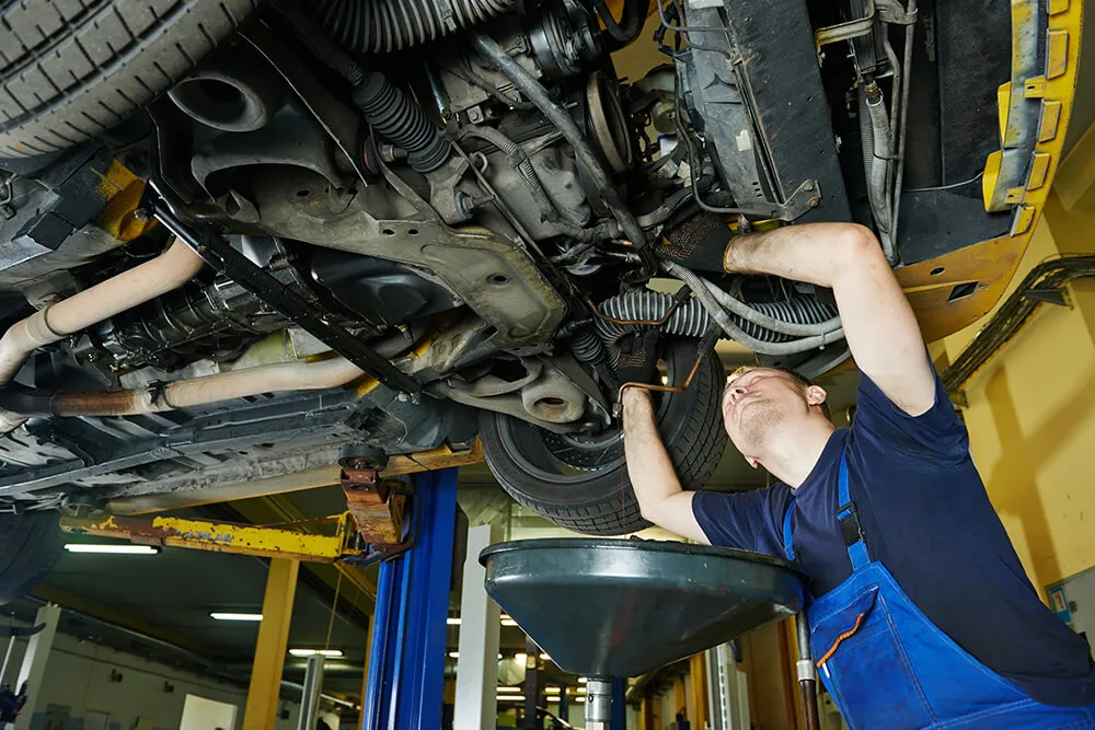 Filters & Fluids: Essential Maintenance for Your Vehicle in Houston, Texas
